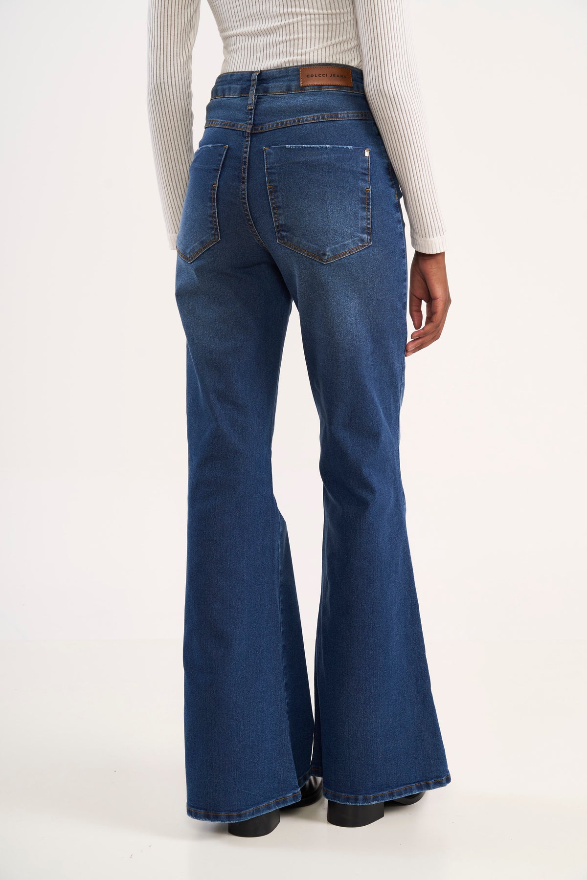 Jeans Flare Madrid Rebel Colcci