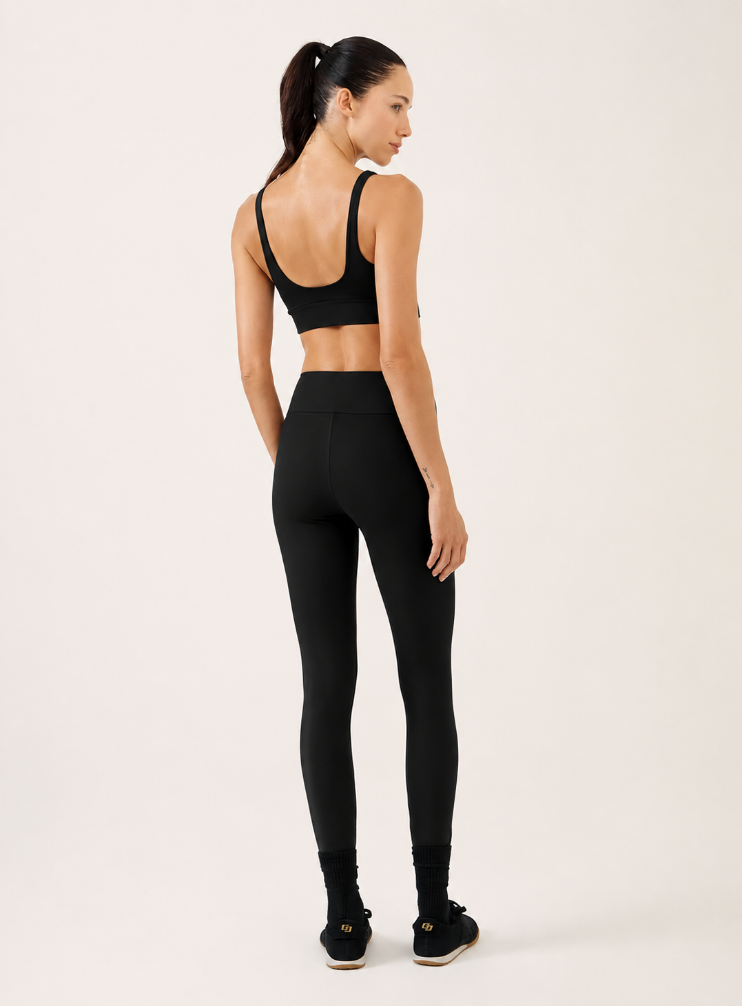 Conjunto Fitness Básico con Sustentación Colcci Sport