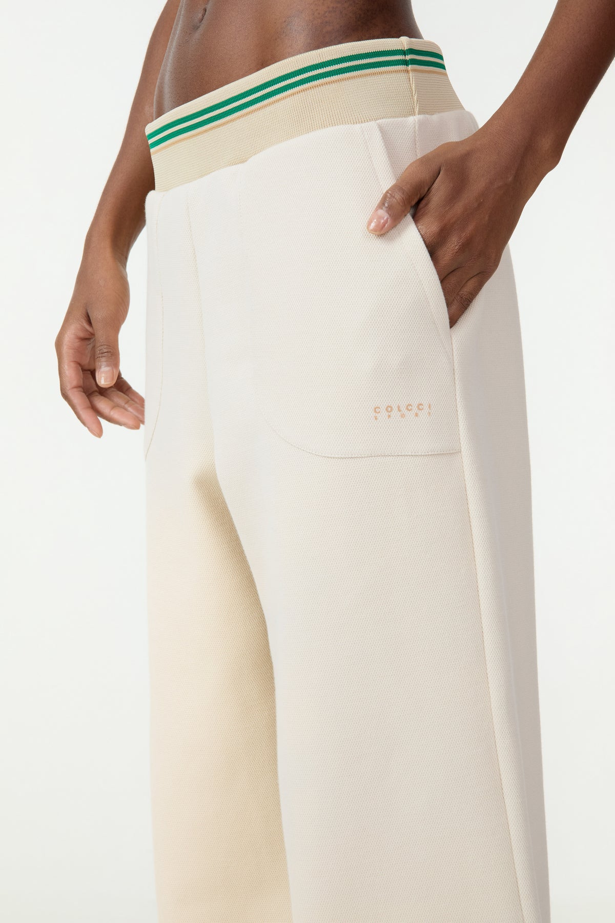 Pantalón Wide Leg con Pretina Rayada Colcci Sport