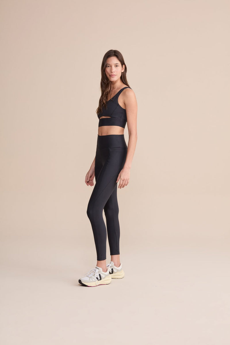 Top Deportivo Cut Out Fit Green Black