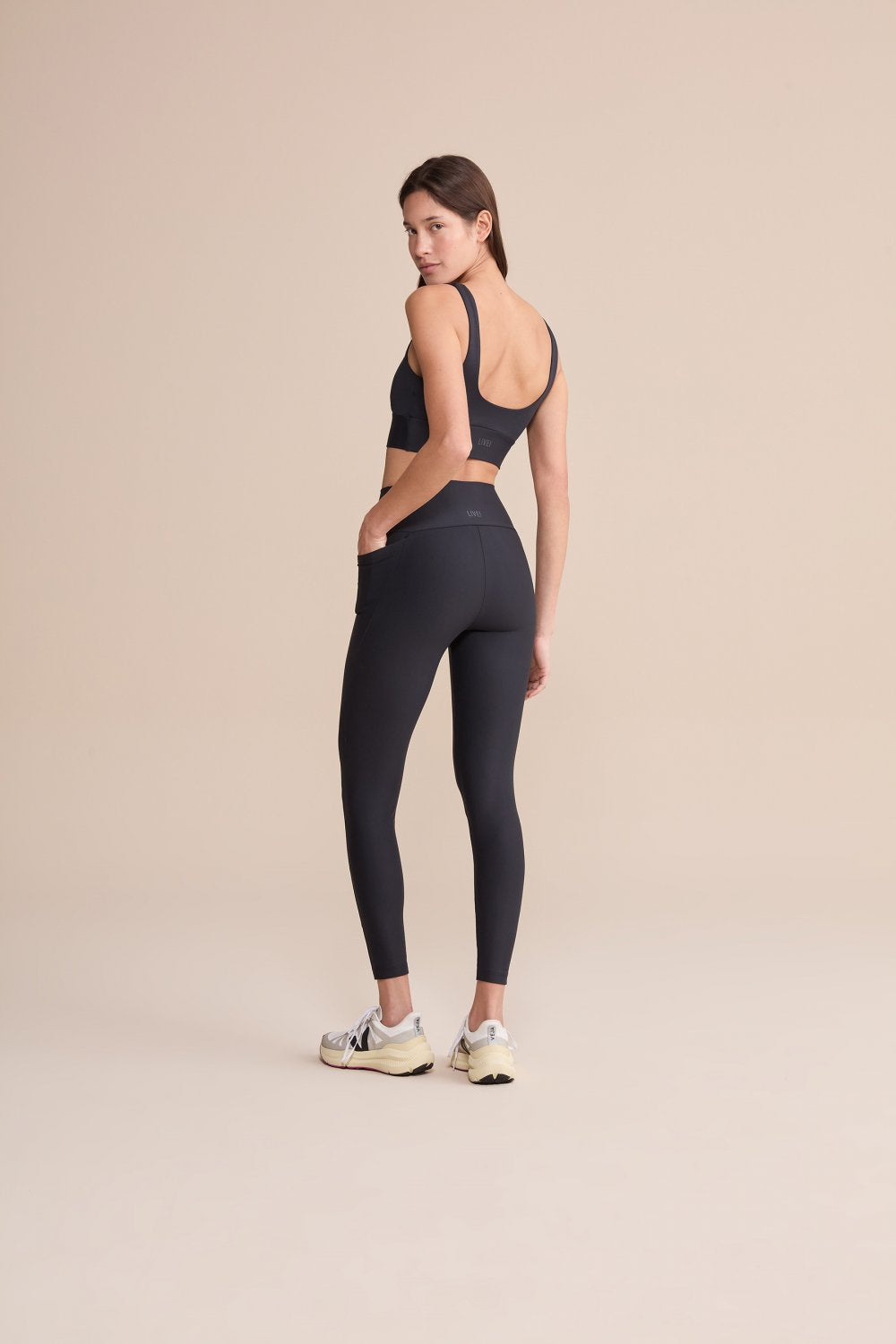 Top Deportivo Cut Out Fit Green Black