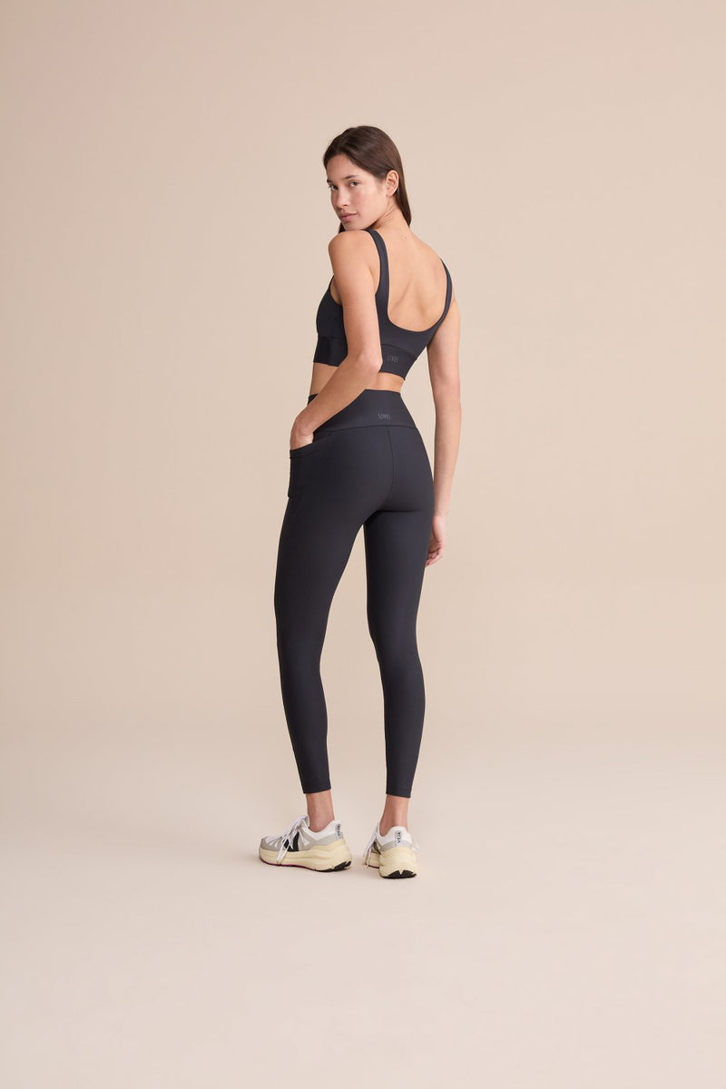 Top Deportivo Cut Out Fit Green Black