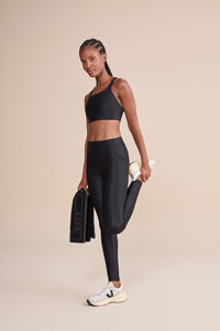 Top Deportivo Neo Allure Essential Black