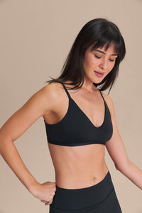 Top Deportivo LIVE! Sense Slim BT Bra Mujer UV 50+