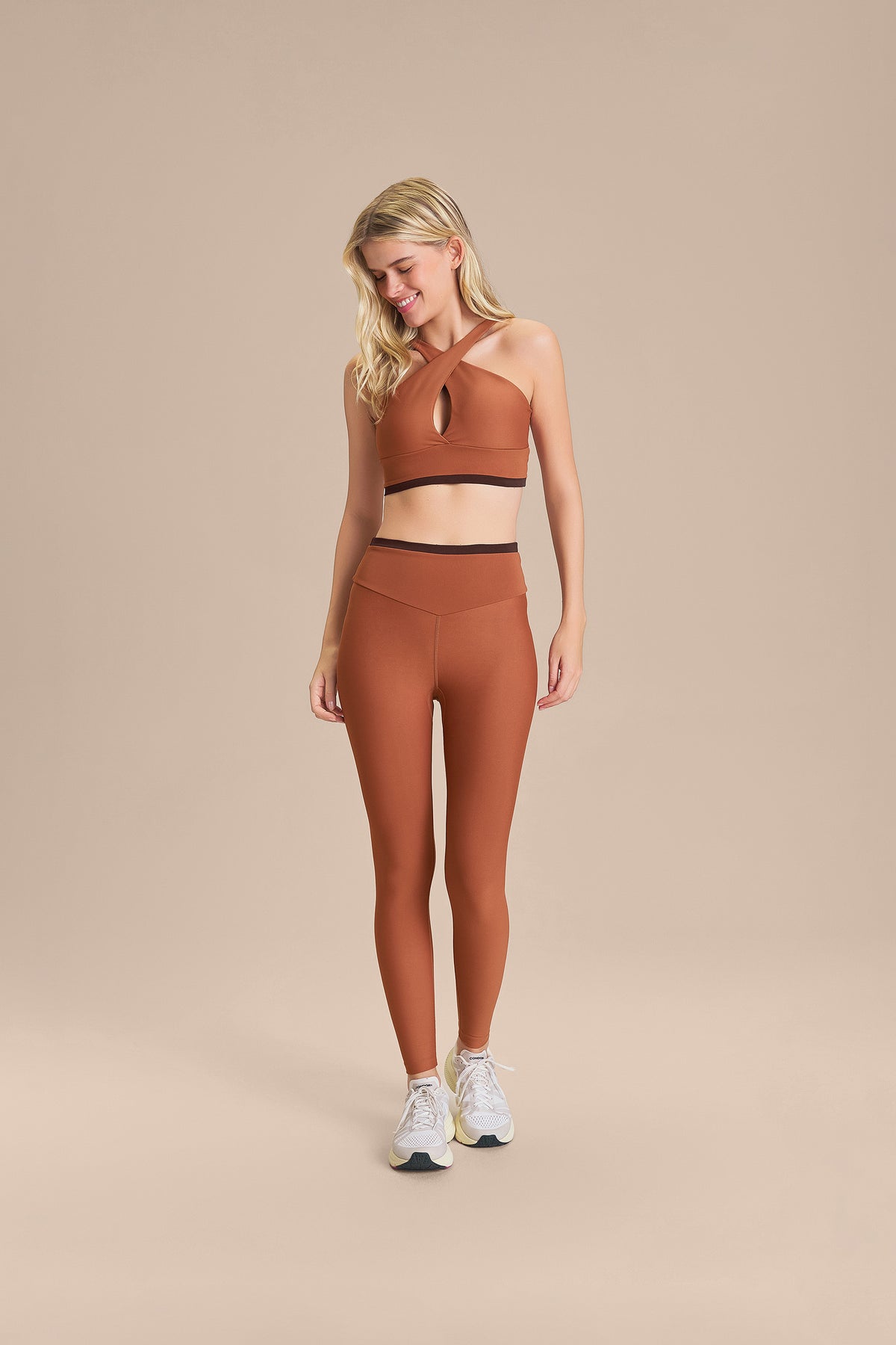 Top Deportivo LIVE! Hydefit Adaptiv Line Mujer UV 50+