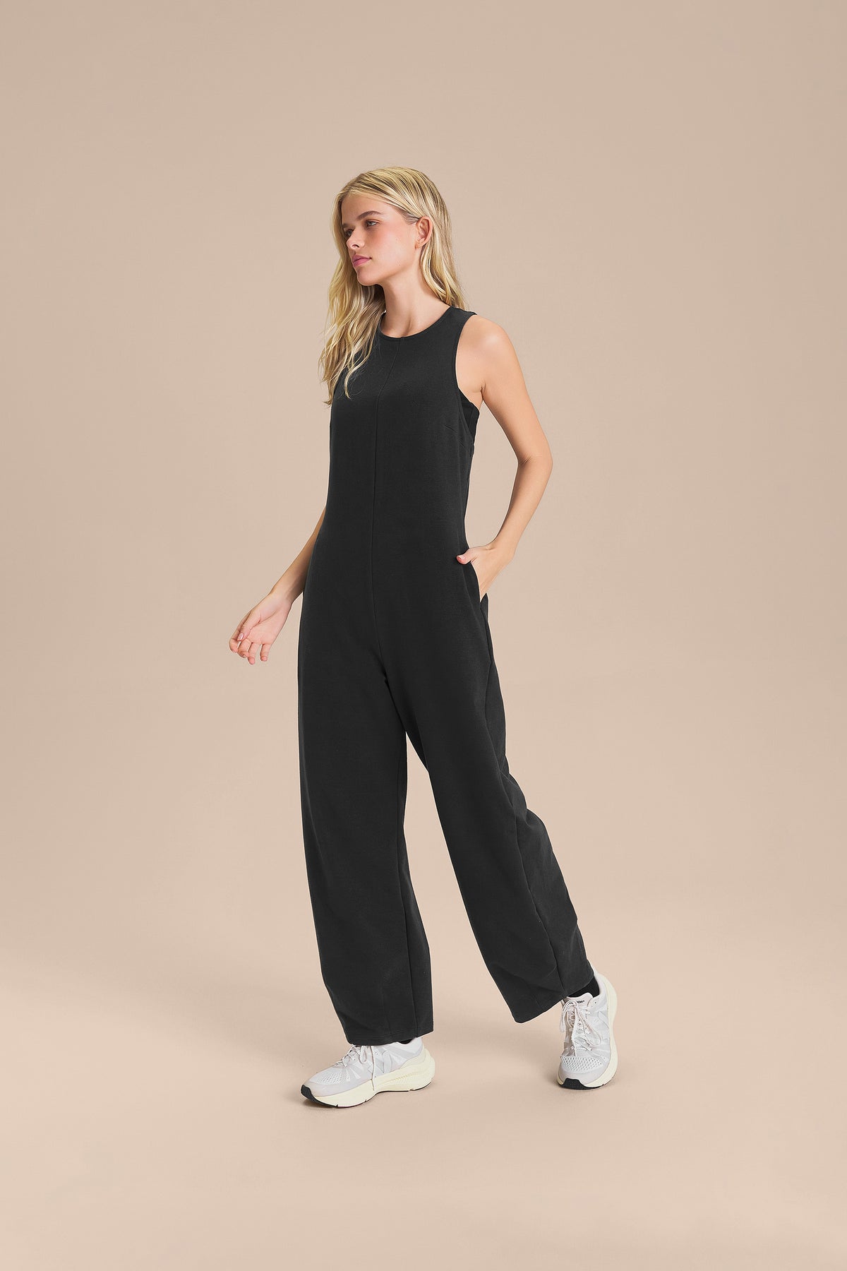 Enterito Largo LIVE! Balloon Jog Jumpsuit Mujer