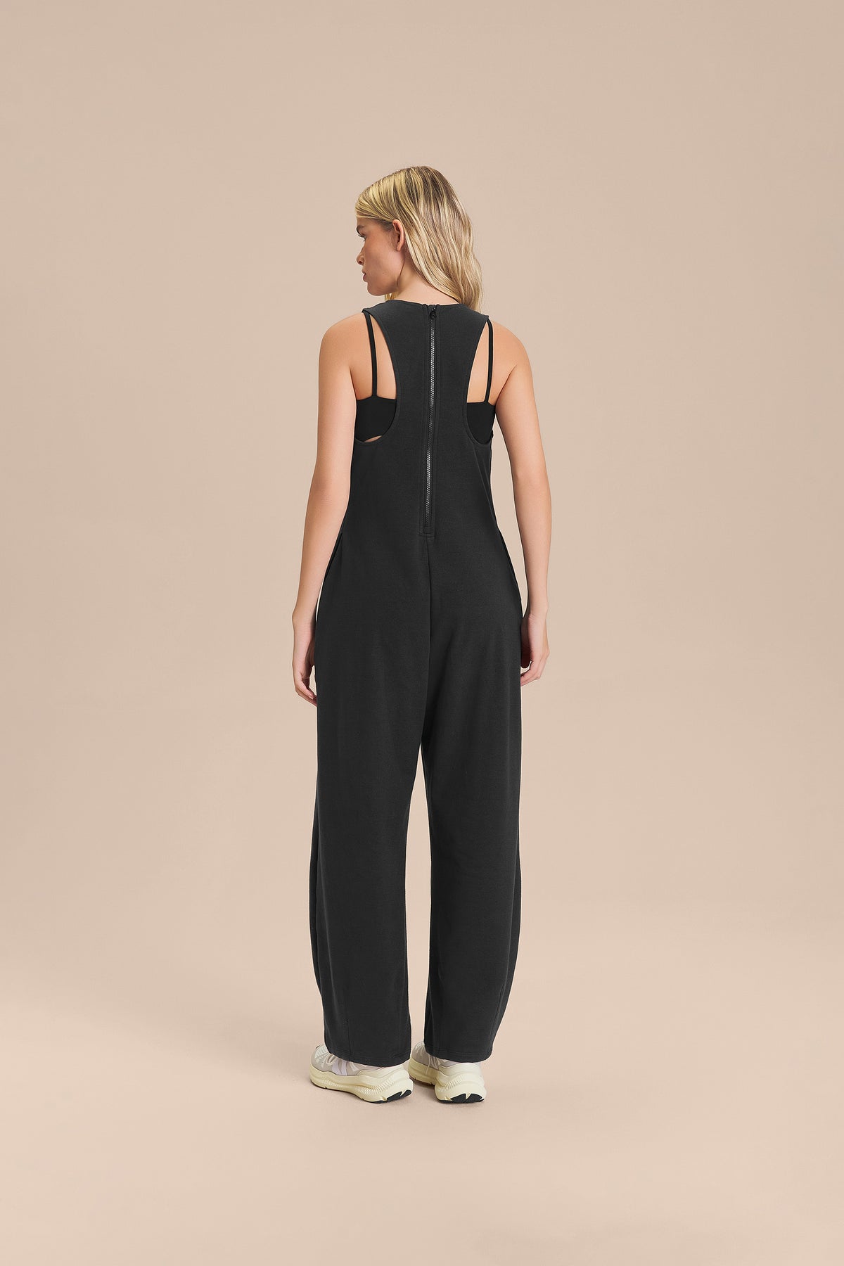 Enterito Largo LIVE! Balloon Jog Jumpsuit Mujer