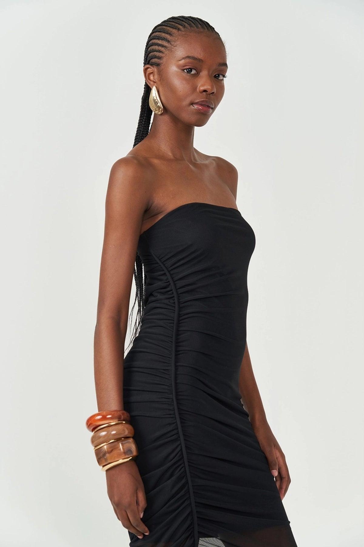 Vestido de Tule con Fruncido Lateral