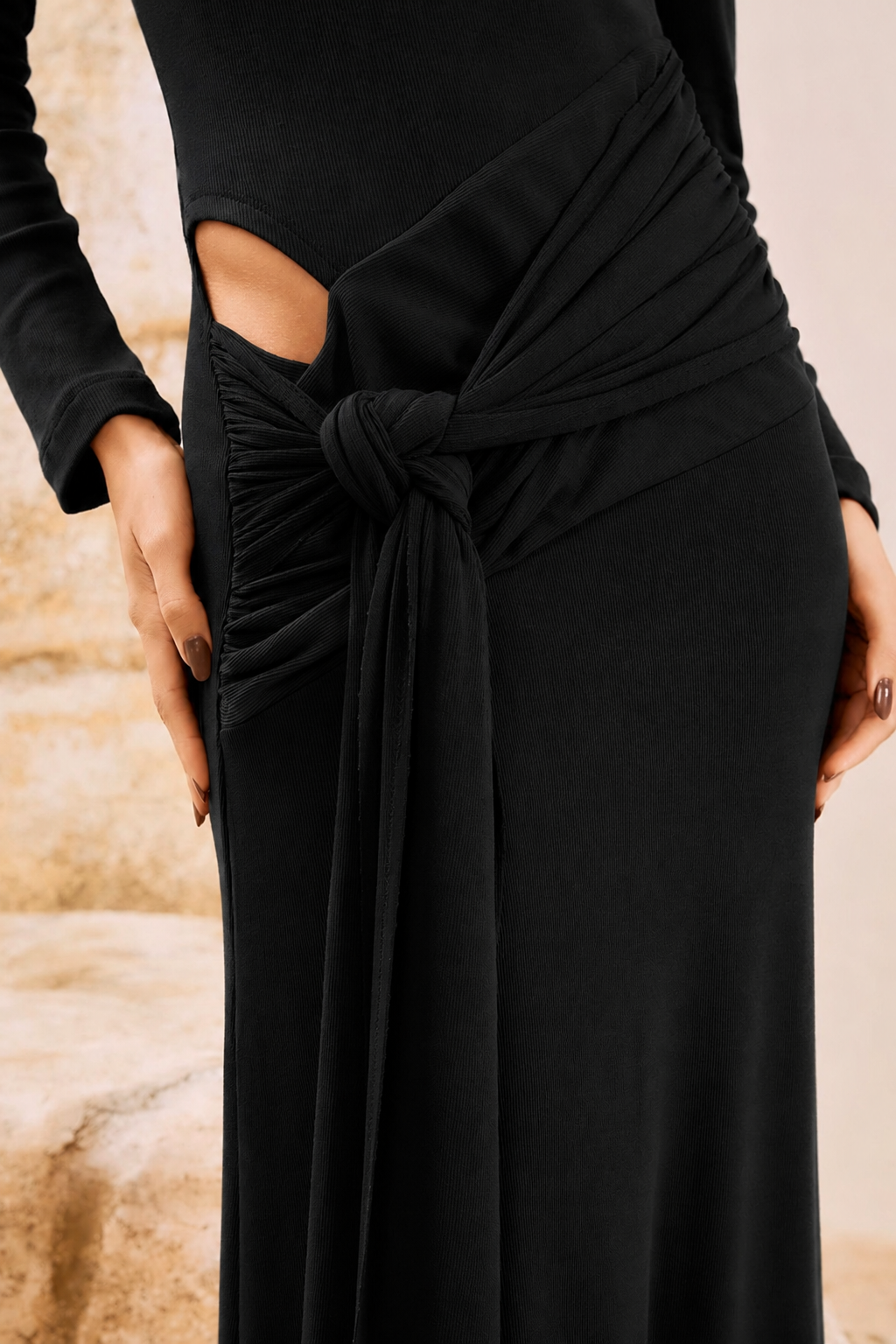 Vestido Largo con Recorte Cut Out Negro