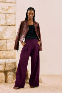 Calza Pantalona de Sastrería con Pliegues Burdeo