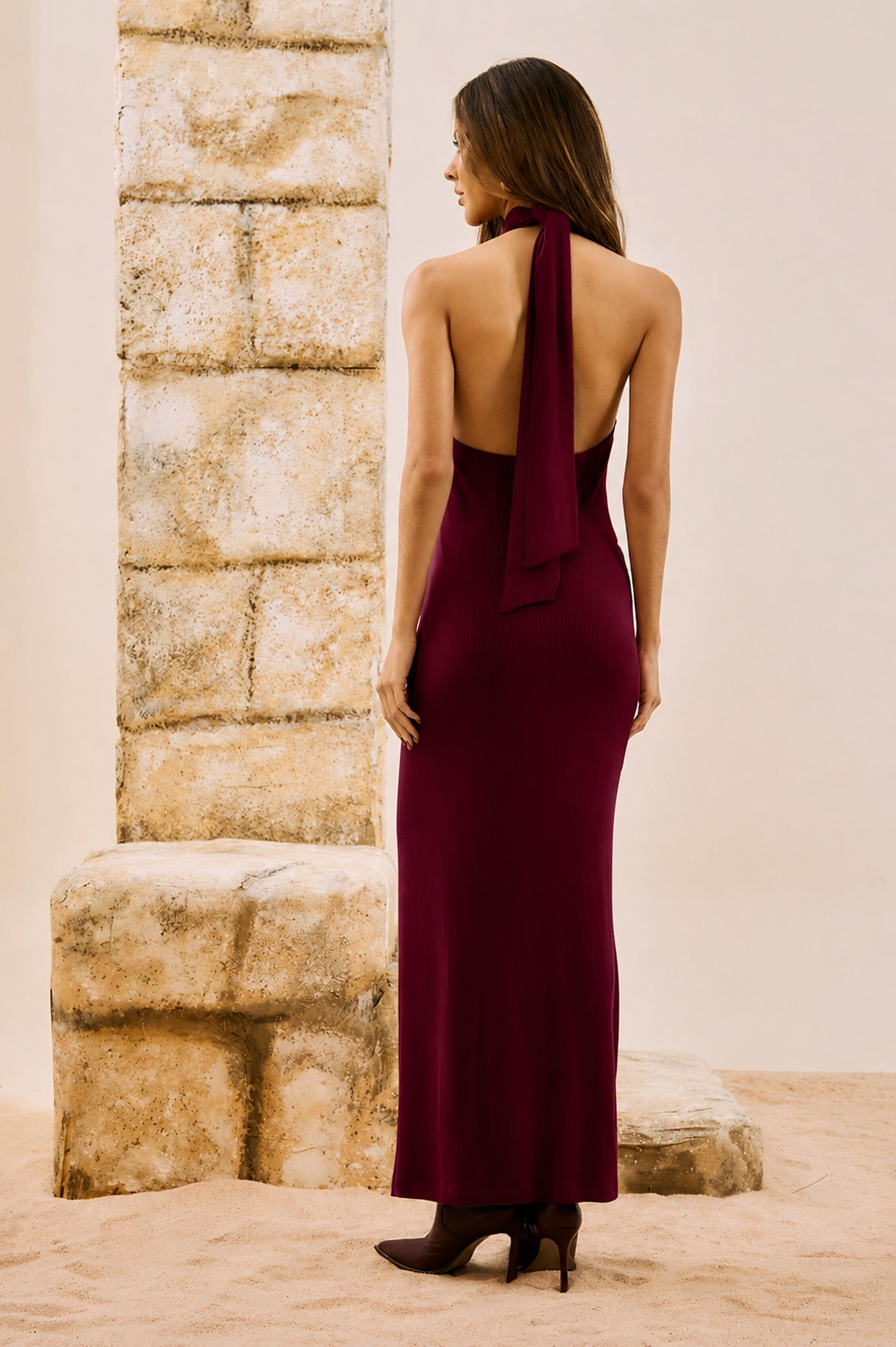 Vestido Largo Halter Drapeado Burdeo Intenso