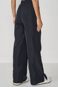 Pantalón Confort Con Abertura de Botón