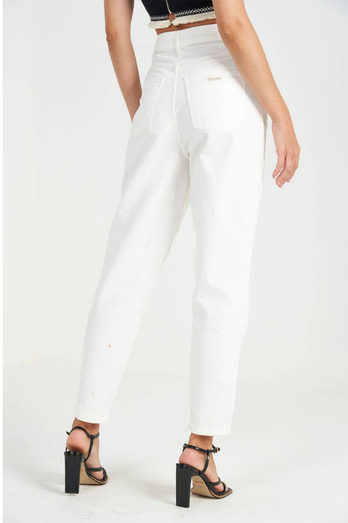 Pantalón Jeans de Sarja Joana con Cinturón de Colcci