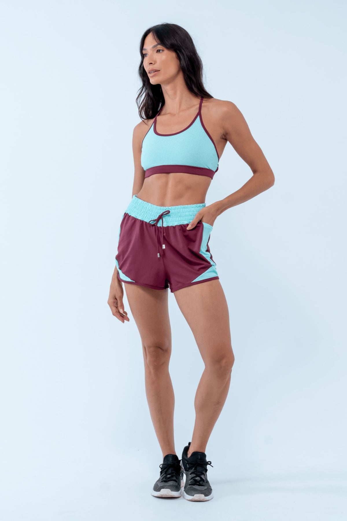 Short Fitness Pulsar Vino Barolo / Azul Agua Marina