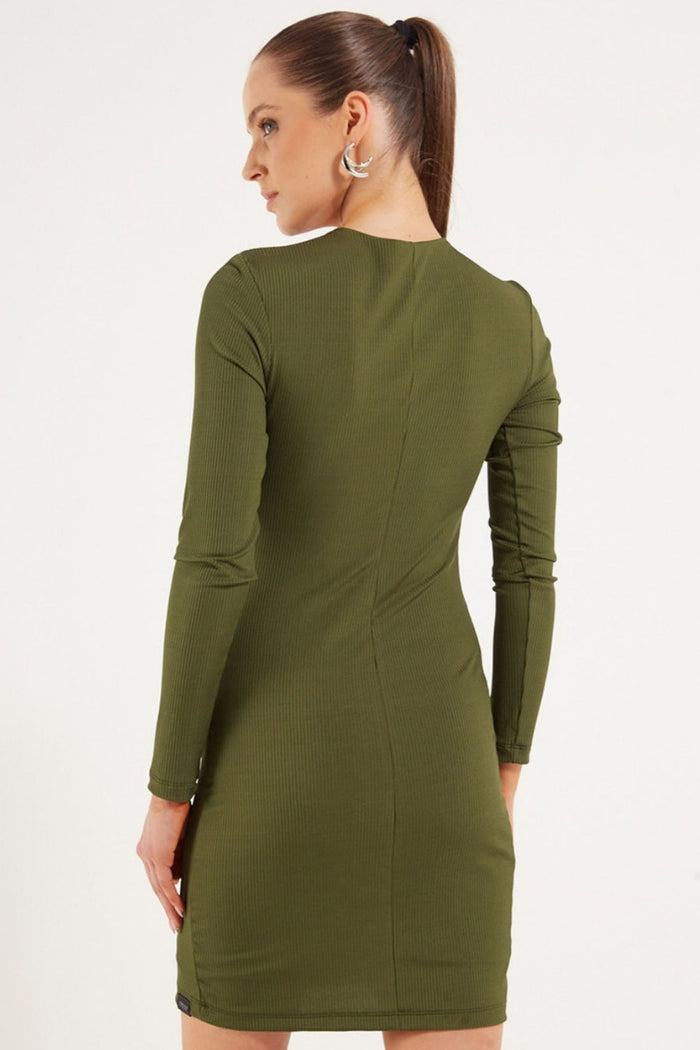 Vestido Canelado con Recortes Sport Style