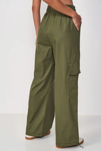 Pantalón Femenino Wide Leg – Verde Oliva – Colcci Sport
