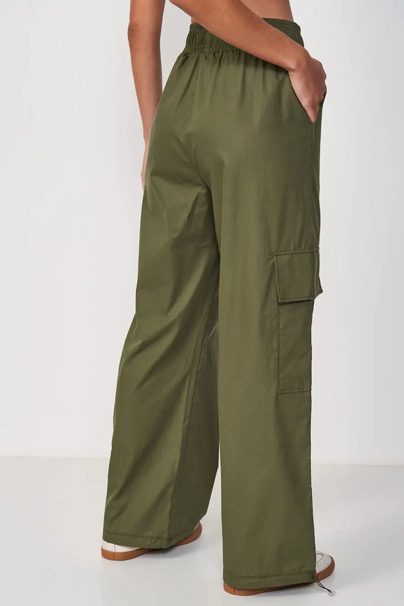 Pantalón Femenino Wide Leg – Verde Oliva – Colcci Sport