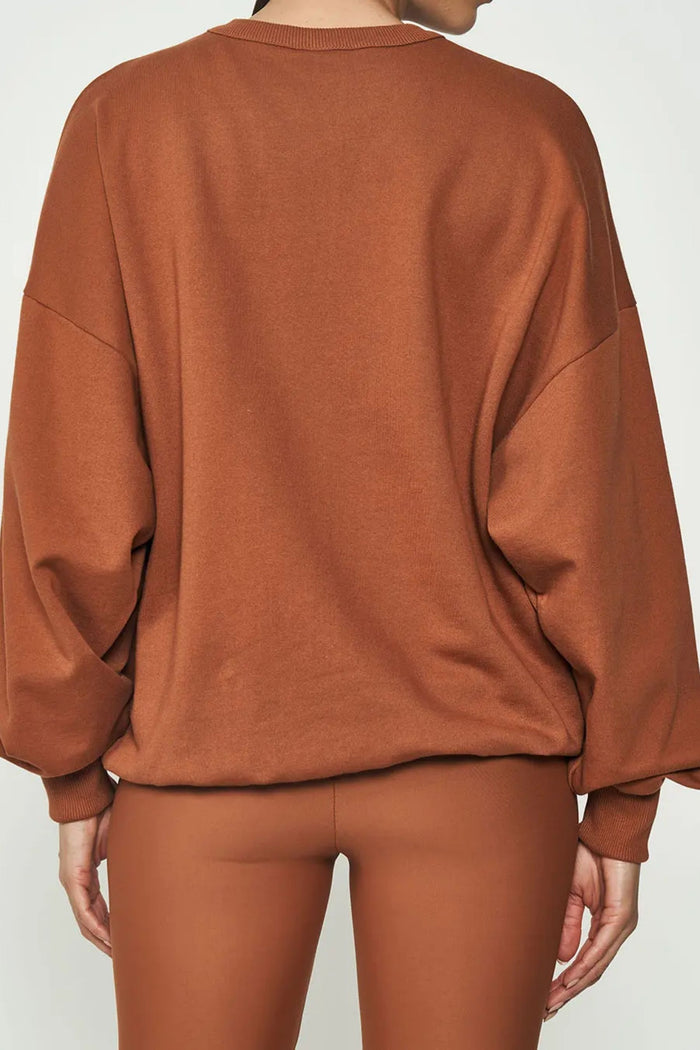 Blusón Moletom Femenino – Marrón Carmella – Colcci Sport