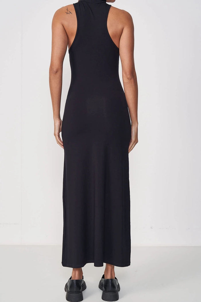 Vestido Colcci sin Mangas con Gola Alta