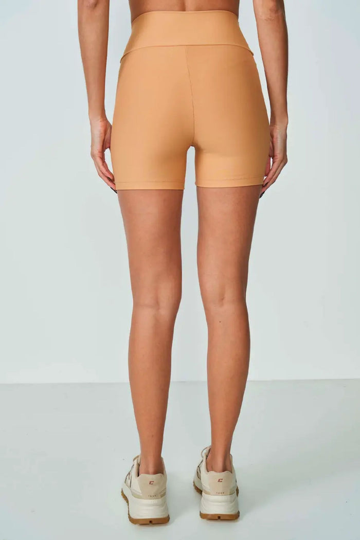 Bermuda Performance Velocity Fit – Marrón Carmella - Colcci Sport
