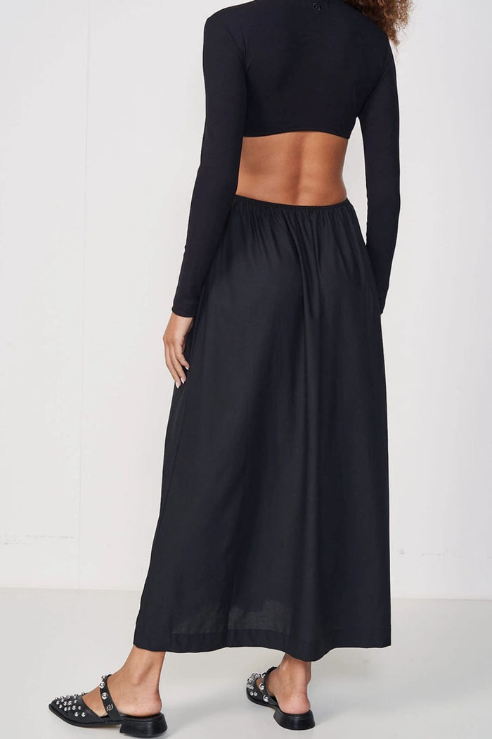 Vestido Largo con Recortes – Negro – Colcci