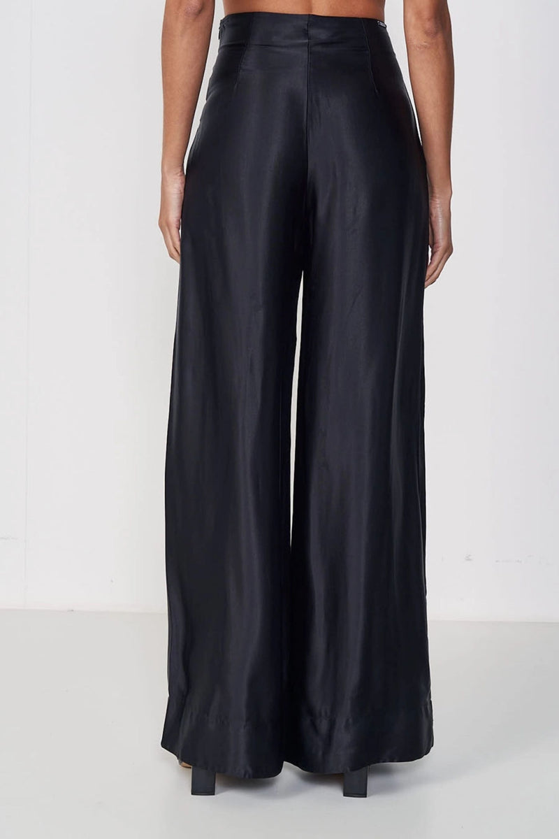 Calza Femenina Pantalona Acetinada – Colcci
