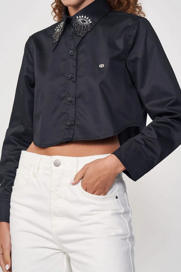 Camisa Cropped con Cuello Bordado – Colcci