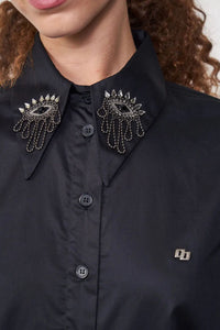 Camisa Cropped con Cuello Bordado – Colcci