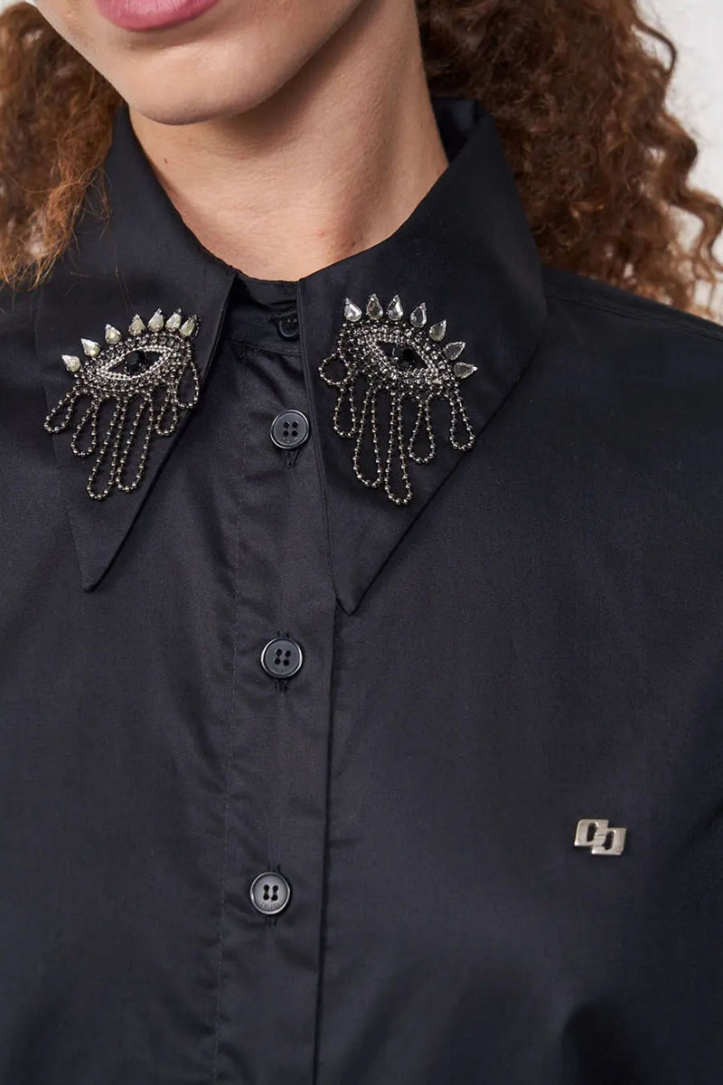 Camisa Cropped con Cuello Bordado – Colcci