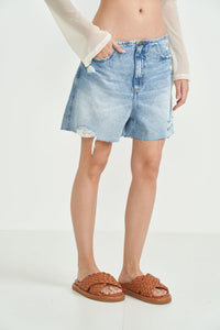 Short Jeans Jade con Detalles Rasgados
