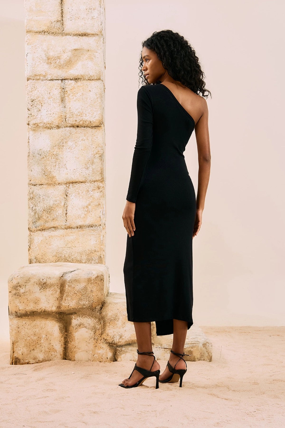 Vestido Midi Un Hombro Mujer
