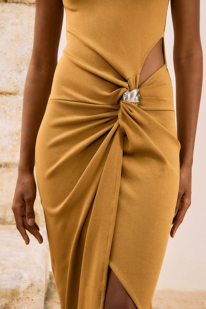 Vestido Midi Cut Out